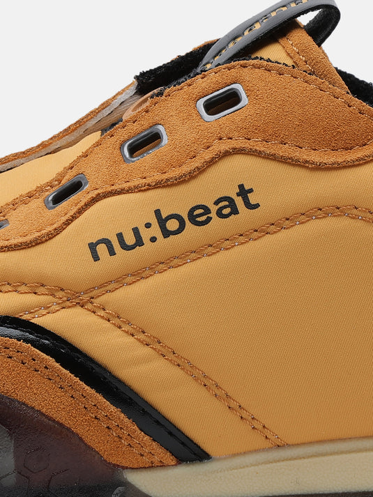 AREA909 Yellow & Black Slip-On Sneakers