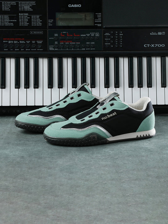 AREA909 Black & Light Green Slip-On Sneakers