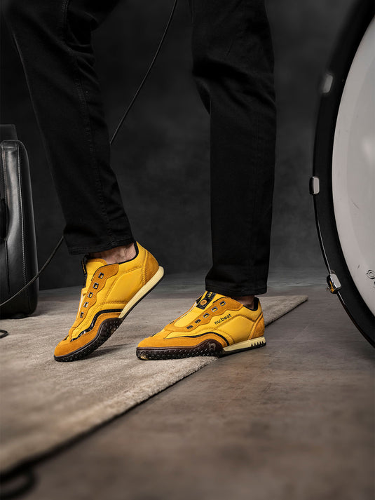 AREA909 Yellow & Black Slip-On Sneakers